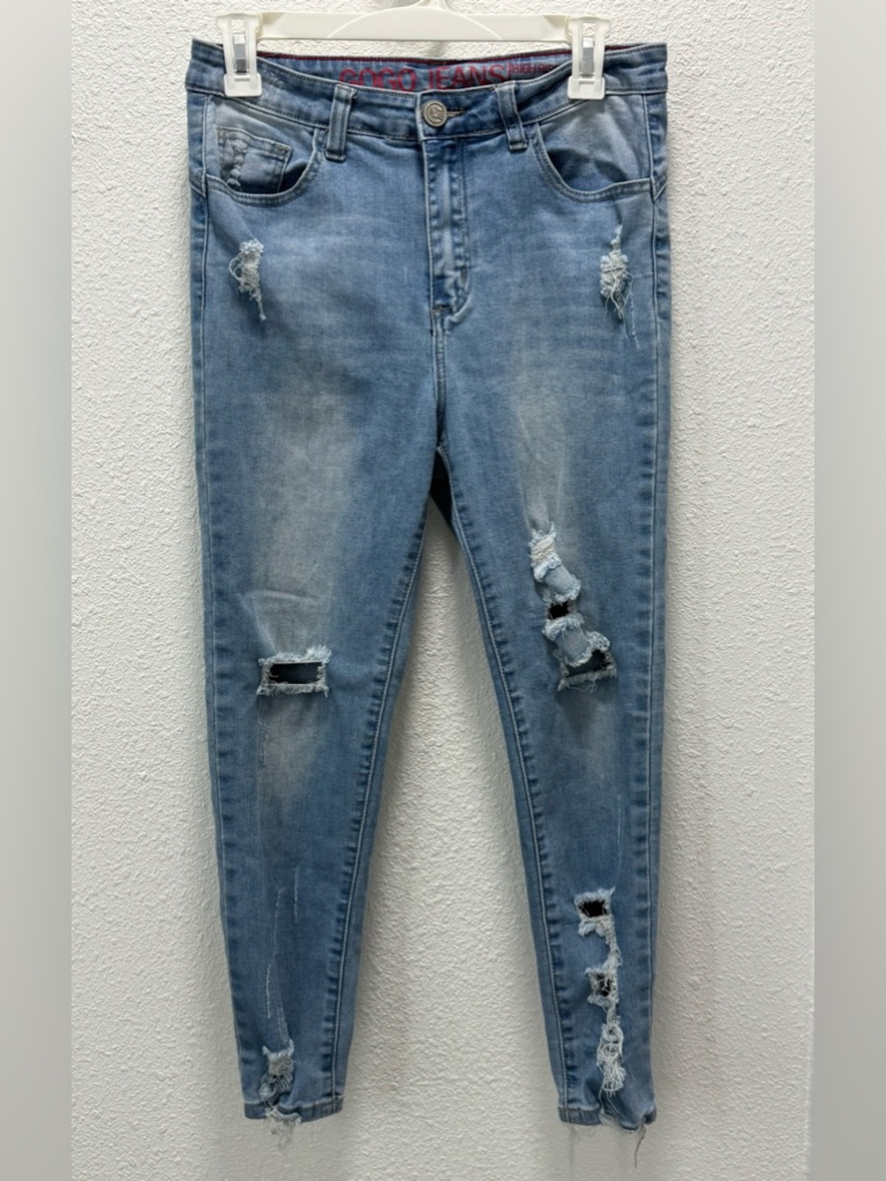 GOGO Blue Jeans Mid Rise Ankle Sz(11/30)